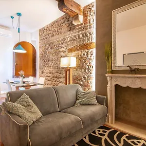 Il Cuscino Di Giulietta - 2 Min From Arena Apartment